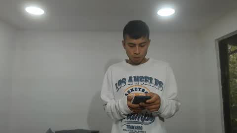 Snapshot of danielitopapii chatting on February 18, 12:17 pm danielitopapii online show from February 18, 12:17 pm