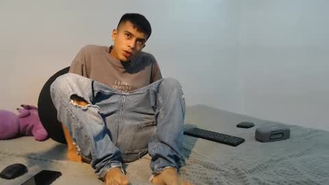 Snapshot of danielitopapii chatting on February 28, 5:48 pm danielitopapii online show from February 28, 5:48 pm