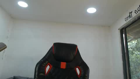 Snapshot of danielitopapii chatting on October 24, 1:18 pm danielitopapii online show from October 24, 1:18 pm