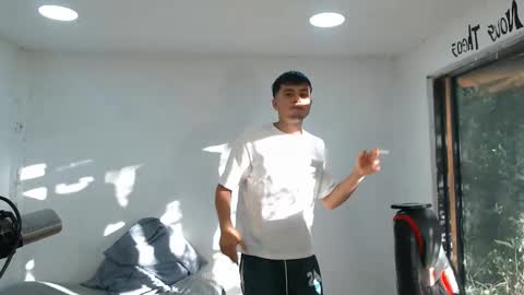 Snapshot of danielitopapii chatting on October 28, 10:01 pm danielitopapii online show from October 28, 10:01 pm