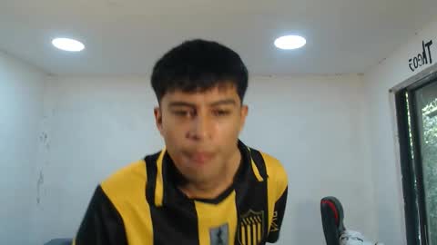 Snapshot of danielitopapii chatting on November 4, 2:38 pm danielitopapii online show from November 4, 2:38 pm