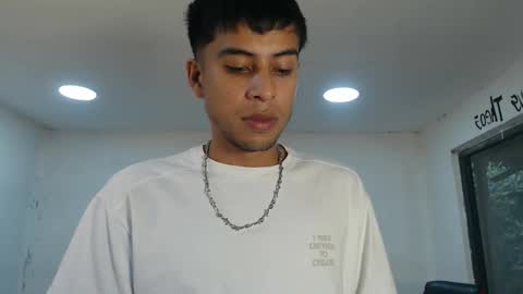 Snapshot of danielitopapii chatting on November 9, 12:14 pm danielitopapii online show from November 9, 12:14 pm