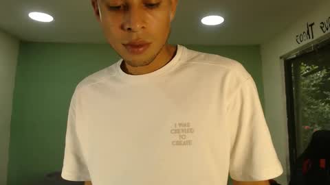 Snapshot of danielitopapii chatting on December 13, 8:25 pm danielitopapii online show from December 13, 8:25 pm