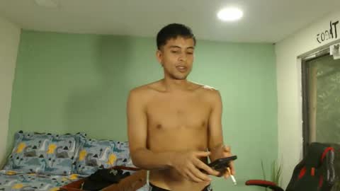 Snapshot of danielitopapii chatting on March 27, 10:53 pm danielitopapii online show from March 27, 10:53 pm