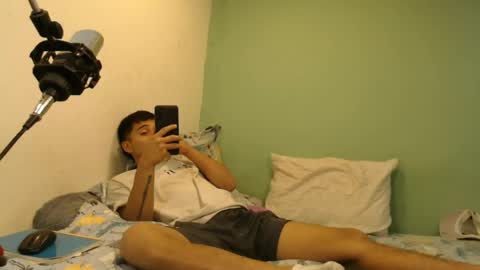 danielitopapii online show from June 26, 5:23 am