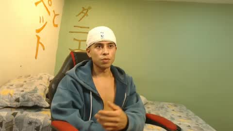 danielitopapii online show from July 2, 3:23 am