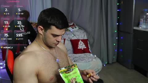 Snapshot of danielkraig_for_u chatting on January 7, 7:28 pm Daniel Kraig online show from January 7, 7:28 pm