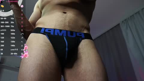 Snapshot of danielkraig_for_u chatting on January 21, 11:24 pm Daniel Kraig online show from January 21, 11:24 pm