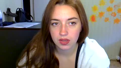 Snapshot of daniella_brunnette_ chatting on October 20, 7:42 am Daniella online show from October 20, 7:42 am
