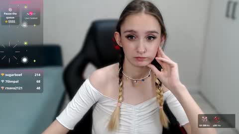 Snapshot of daniella_martin chatting on January 6, 3:42 am Daniella Martin online show from January 6, 3:42 am