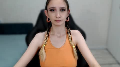 Snapshot of daniella_martin chatting on January 10, 4:12 am Daniella Martin online show from January 10, 4:12 am