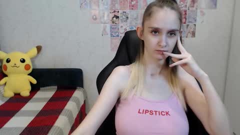 Snapshot of daniella_martin chatting on September 11, 10:26 am Daniella Martin online show from September 11, 10:26 am