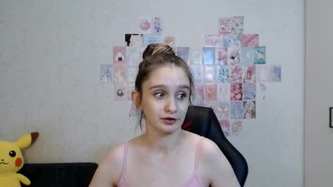 Snapshot of daniella_martin chatting on November 16, 10:32 am Daniella Martin online show from November 16, 10:32 am