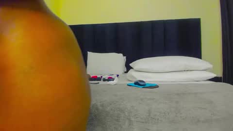 Snapshot of danielle_rock chatting on September 19, 10:38 am danielle_rock online show from September 19, 10:38 am