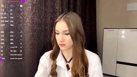 Snapshot of daniellecorra chatting on February 27, 5:24 pm Trisha wanna play Meow online show from February 27, 5:24 pm