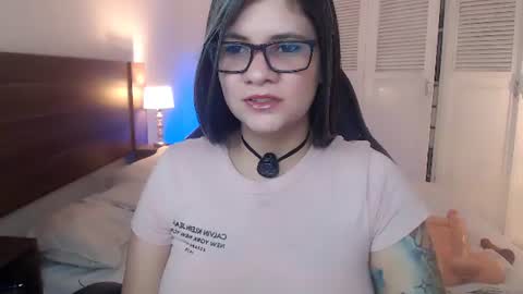 daniellerain online show from June 21, 5:04 pm