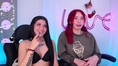 Snapshot of daniellerose_ chatting on December 14, 2:45 am Danielle Rose online show from December 14, 2:45 am