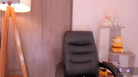 Danielle Rose online show from November 8, 11:03 pm