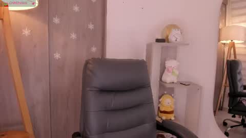 Danielle Rose online show from July 27, 11:12 pm