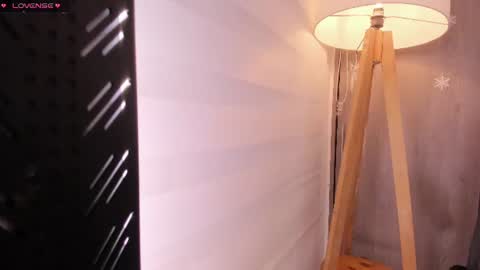 Danielle Rose online show from July 28, 11:04 pm