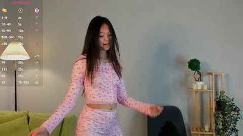 Snapshot of danielleschurg chatting on February 26, 7:35 pm Jessica online show from February 26, 7:35 pm