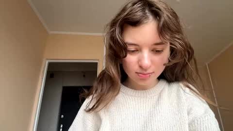 Mia online show from November 3, 7:20 am