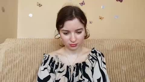 Mia online show from July 18, 7:12 am