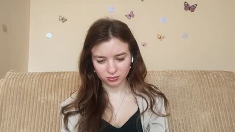 Mia online show from July 22, 7:11 am