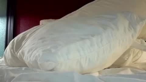 danielmayes19 online show from October 1, 2:50 am