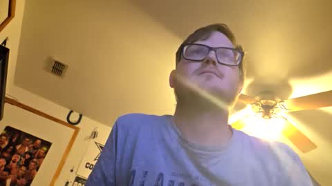 Snapshot of danielp_mod_cb chatting on February 24, 3:59 am Daniel y. online show from February 24, 3:59 am