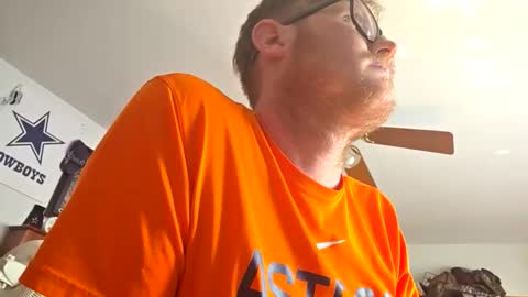 Snapshot of danielp_mod_cb chatting on March 1, 6:21 pm Daniel y. online show from March 1, 6:21 pm