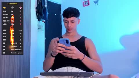 Snapshot of daniels_cruz chatting on March 7, 11:16 pm Daniels Cruz online show from March 7, 11:16 pm