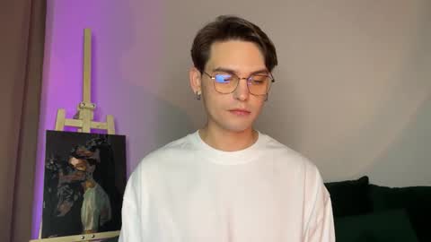 Snapshot of danieltuckerr chatting on October 17, 5:48 pm danieltuckerr online show from October 17, 5:48 pm