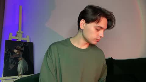 Snapshot of danieltuckerr chatting on November 1, 6:43 pm danieltuckerr online show from November 1, 6:43 pm