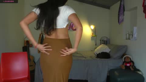 Snapshot of daniisla chatting on October 22, 9:36 pm danalle .. online show from October 22, 9:36 pm