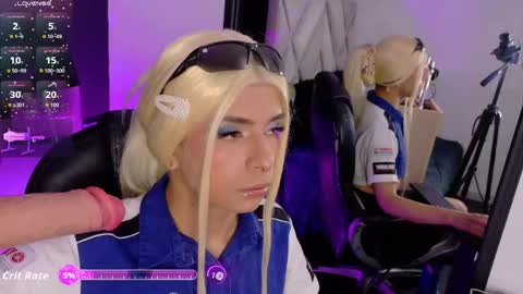 Danika Dahl online show from May 17, 6:44 am