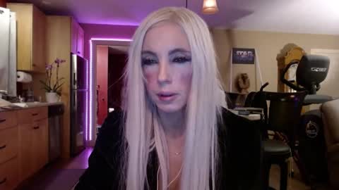 DanikaWhite69 online show from March 11, 6:32 am