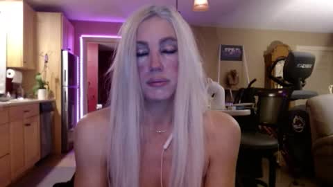 DanikaWhite69 online show from February 20, 2:06 pm