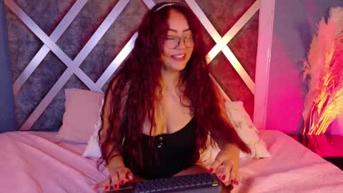 daninianderson online show from September 18, 5:09 am