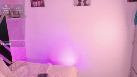 daninianderson online show from May 31, 2:46 pm