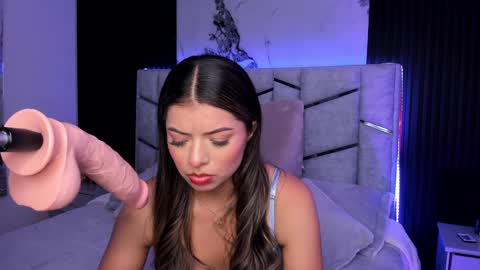 Snapshot of daniphoenixx chatting on January 27, 8:17 pm Dani Phonenix online show from January 27, 8:17 pm