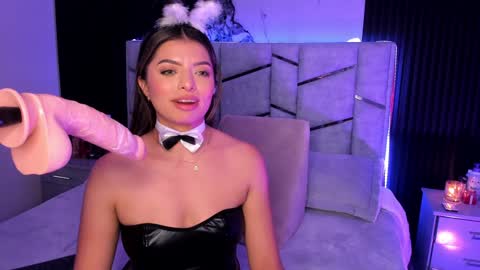 Snapshot of daniphoenixx chatting on January 28, 2:32 am Dani Phonenix online show from January 28, 2:32 am