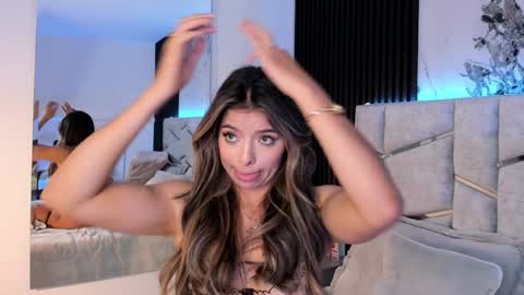 Snapshot of daniphoenixx chatting on February 8, 11:45 pm Dani Phonenix online show from February 8, 11:45 pm