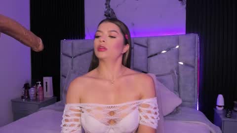 Snapshot of daniphoenixx chatting on March 5, 7:49 pm Dani Phonenix online show from March 5, 7:49 pm