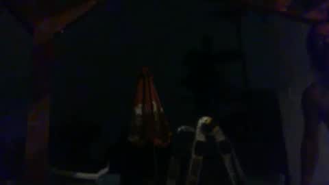 dankz4two0 online show from September 13, 9:31 am