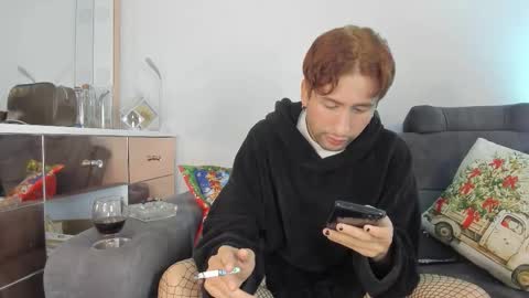 Vanilla Red online show from November 29, 2:36 am