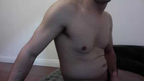 Snapshot of dann890942 chatting on March 13, 8:10 am dann890942 online show from March 13, 8:10 am