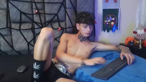 Dann Brown online show from December 7, 3:14 am