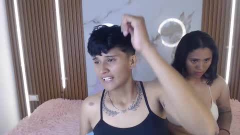 Snapshot of dann_jell chatting on March 18, 9:40 pm Danniela y Victoria online show from March 18, 9:40 pm