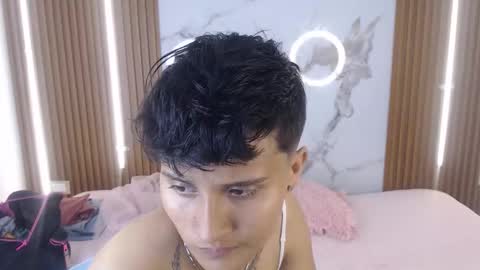 Snapshot of dann_jell chatting on March 20, 8:03 pm Danniela y Victoria online show from March 20, 8:03 pm